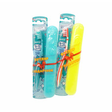 Зубна щітка для дітей Aquafresh Advance  від 9-12 років